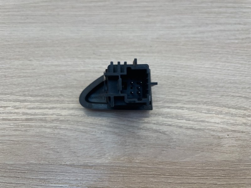 Кнопка аварийной сигнализации