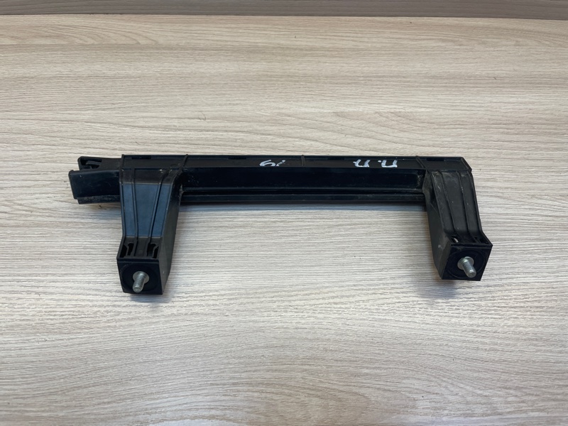 Направляющая стекла     двери