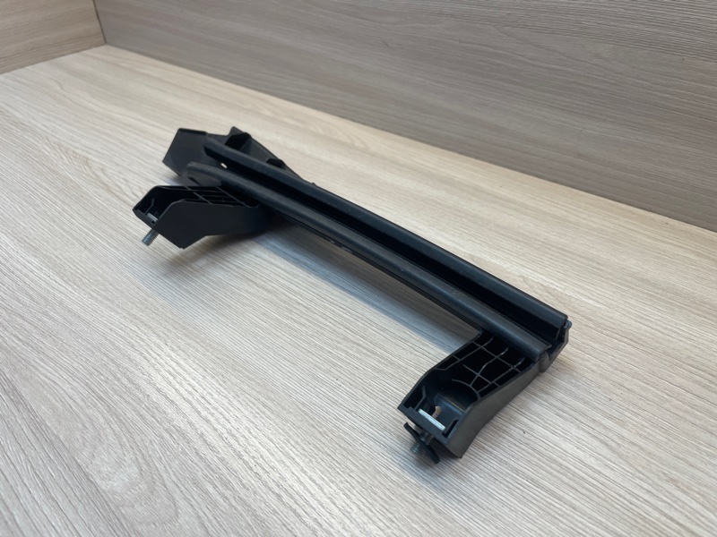 Направляющая стекла     двери