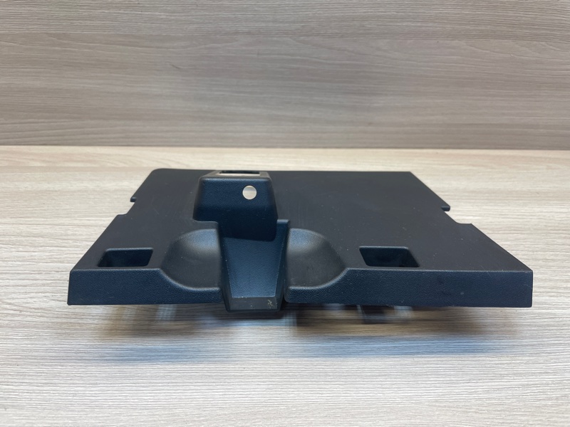 Крышка бардачка