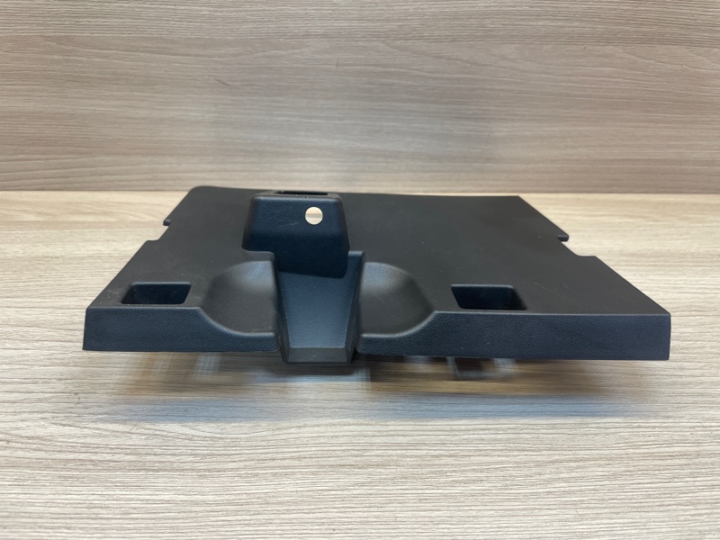 Крышка бардачка