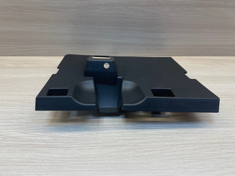 Крышка бардачка