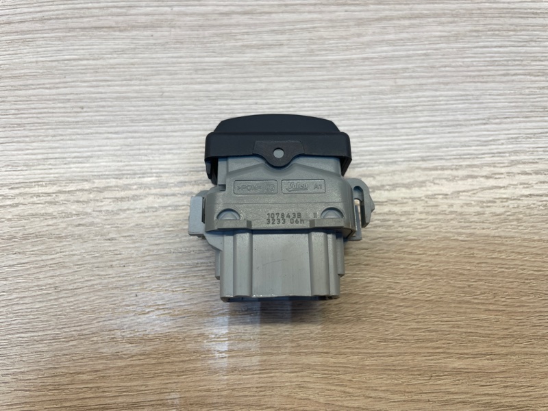 Кнопка системы стабилизации