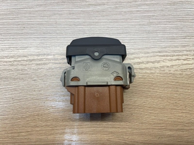 Кнопка парктроника