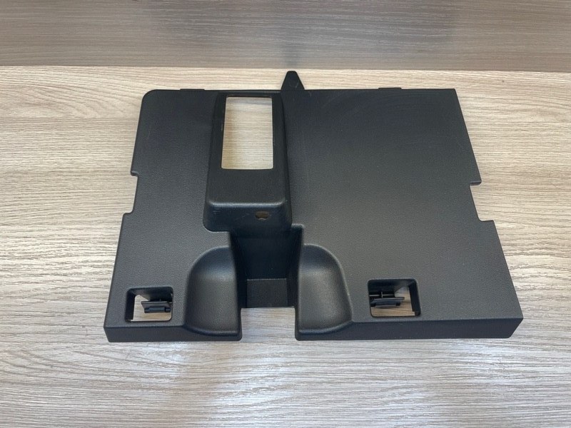 Крышка бардачка