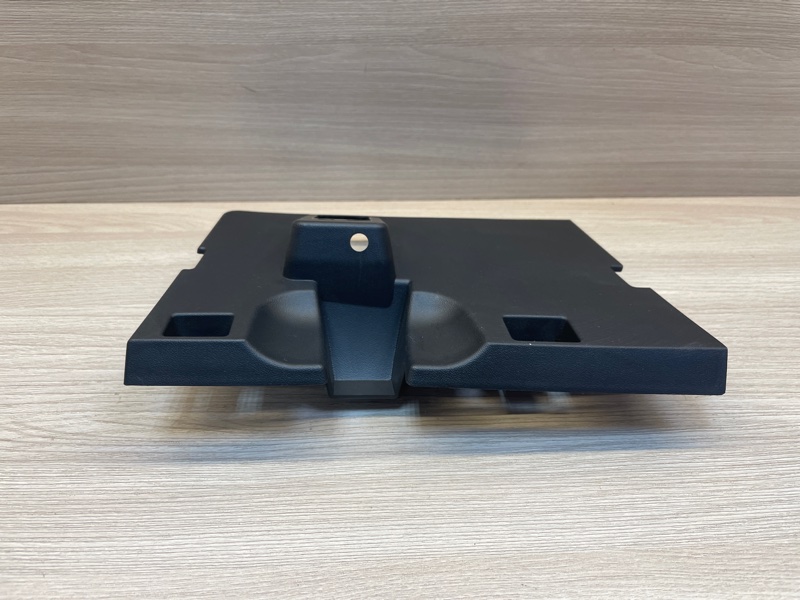 Крышка бардачка