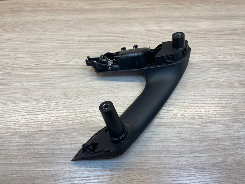 Внутренняя  ручка двери