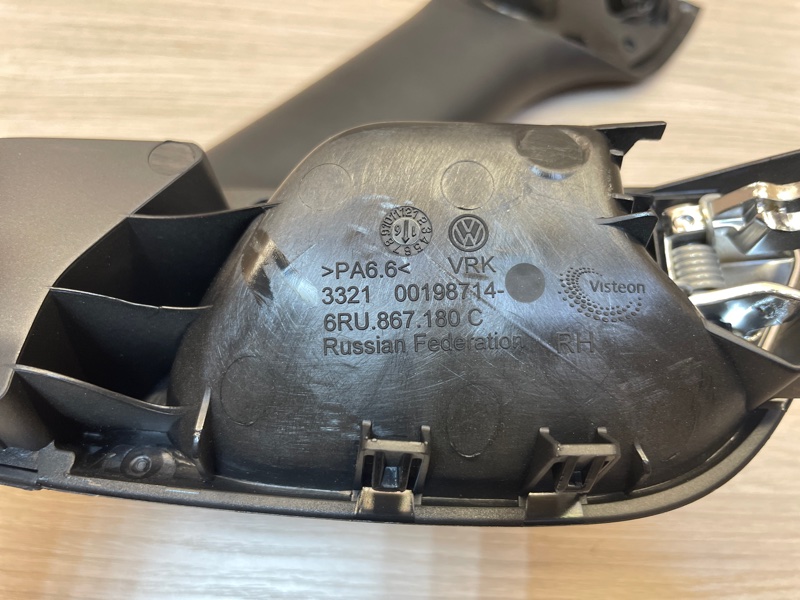 Внутренняя  ручка двери