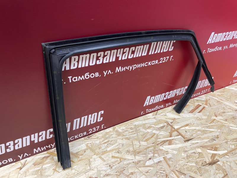 Уплотнитель рамки двери