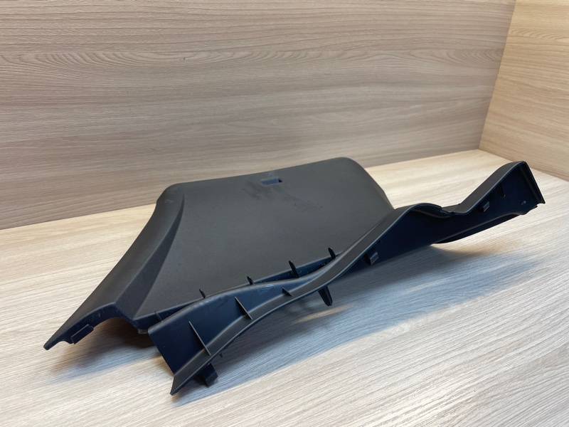 Обшивка багажника