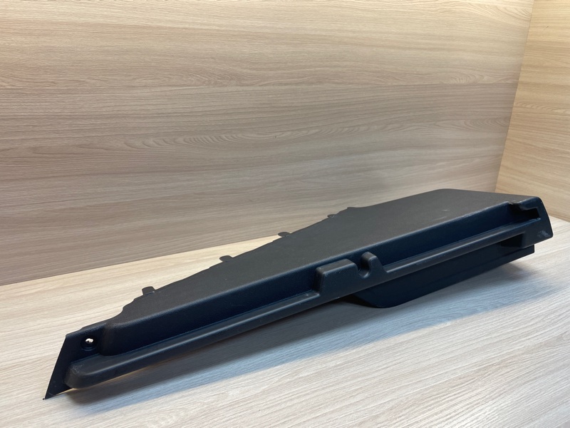 Обшивка багажника