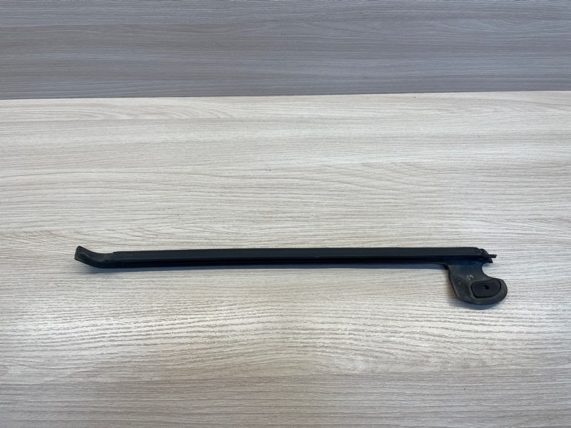 Уплотнитель двери