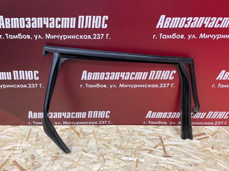 Уплотнитель рамки двери