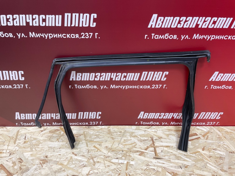 Уплотнитель рамки двери