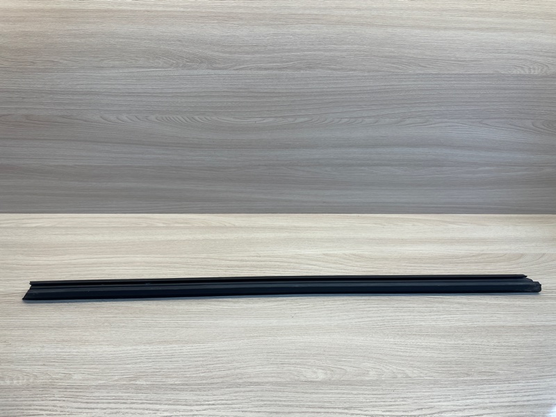 Уплотнитель стекла двери внутренний