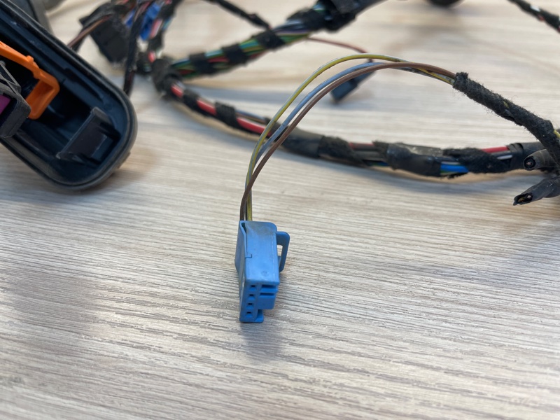 Проводка двери