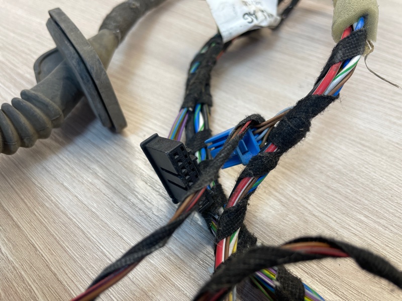 Проводка двери