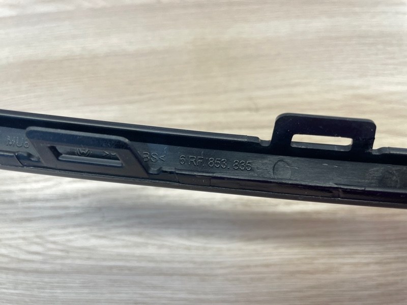 Молдинг бампера