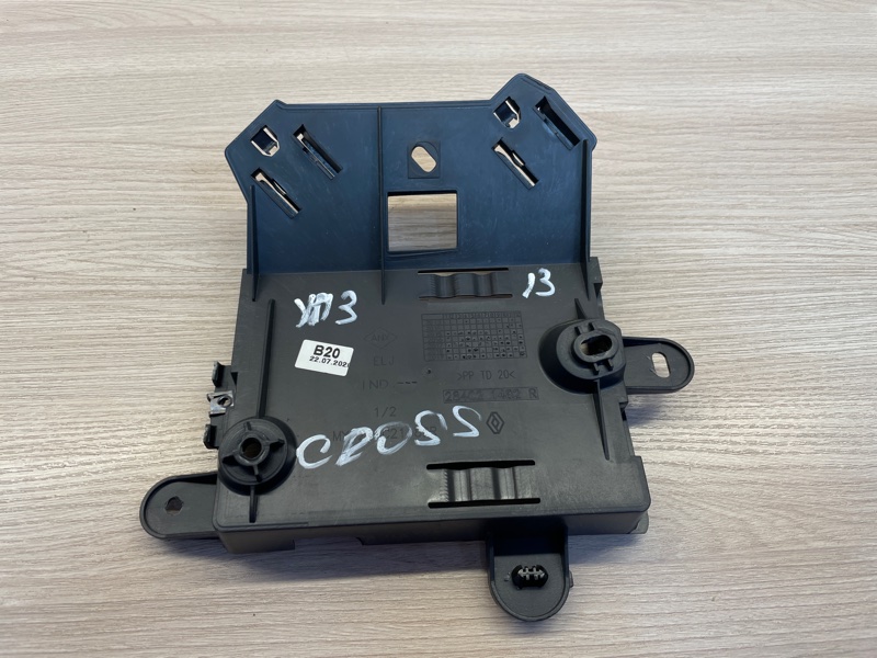 Кронштейн блока комфорта