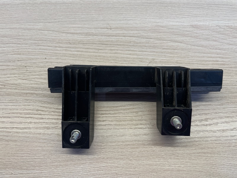 Направляющая стекла     двери