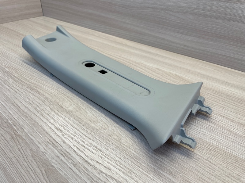 Обшивка средней стойки