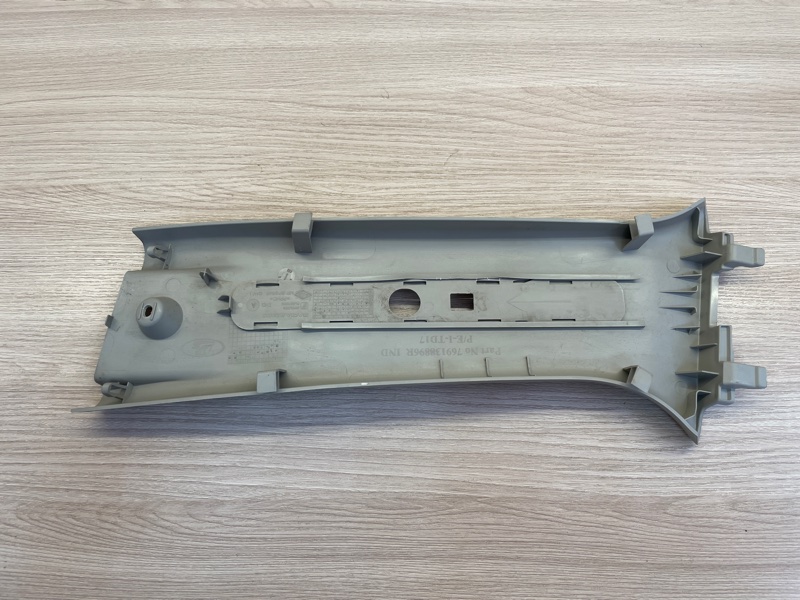 Обшивка средней стойки