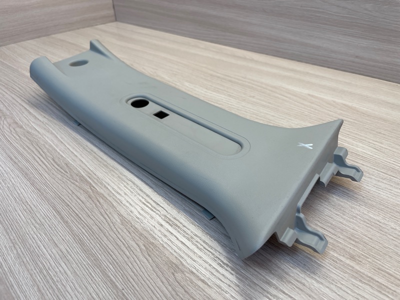 Обшивка средней стойки