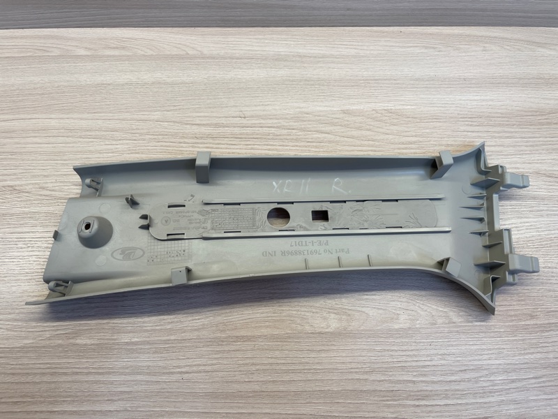 Обшивка средней стойки