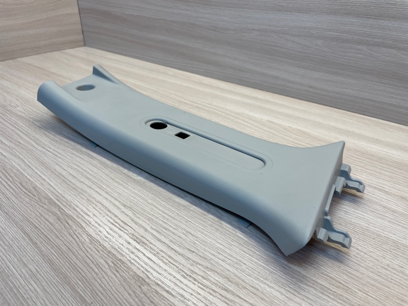 Обшивка средней стойки