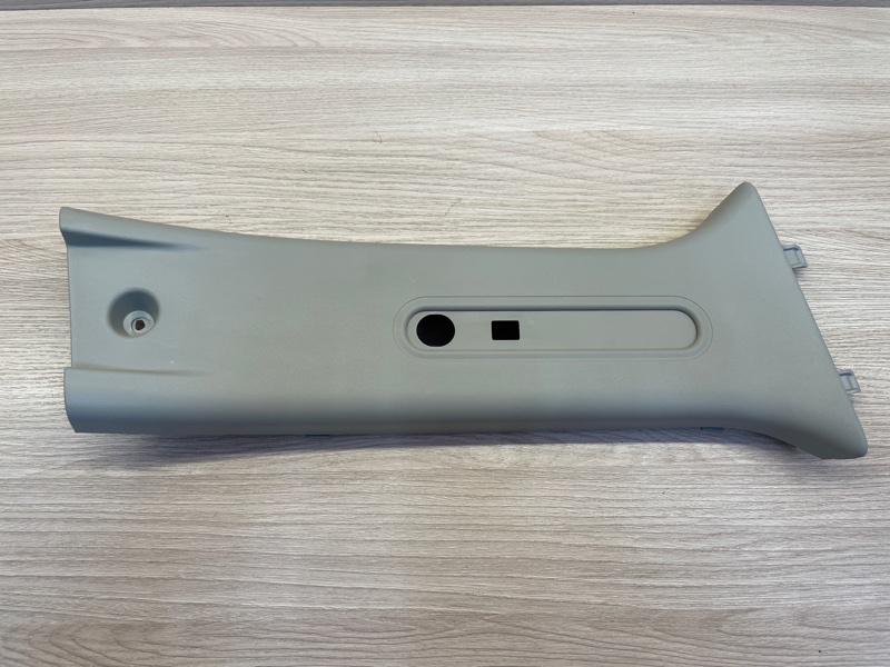 Обшивка средней стойки