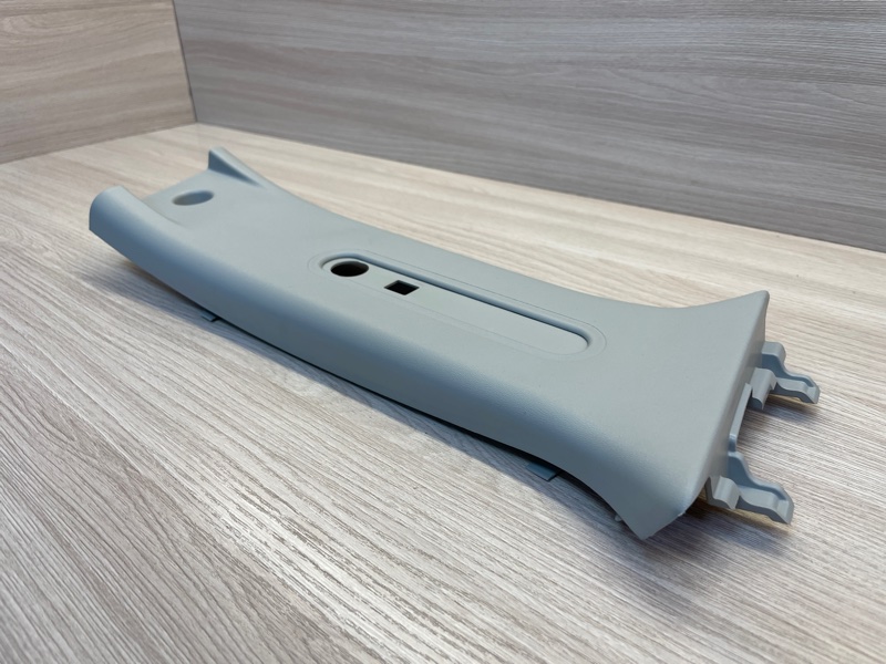 Обшивка средней стойки