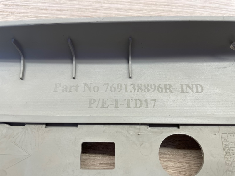 Обшивка средней стойки