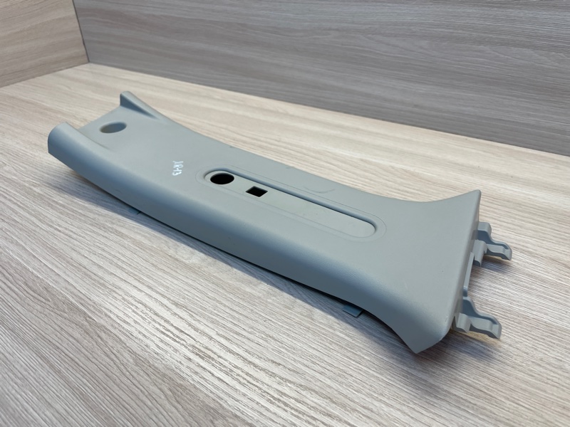 Обшивка средней стойки