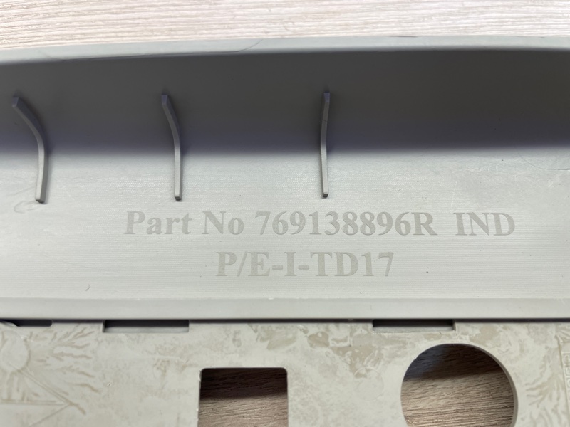 Обшивка средней стойки