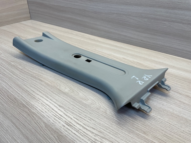 Обшивка средней стойки