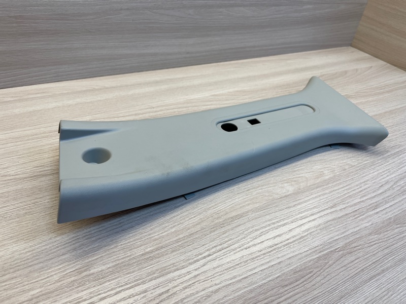 Обшивка средней стойки