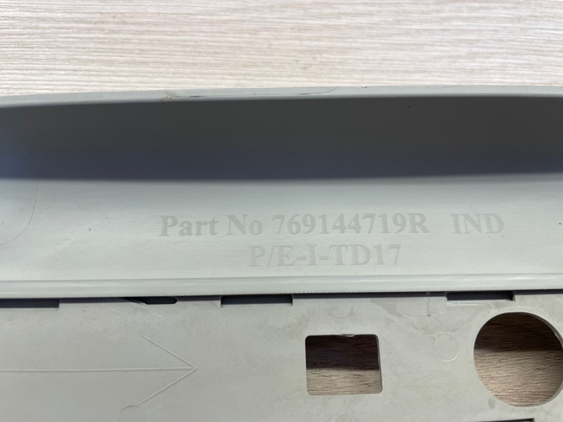 Обшивка средней стойки