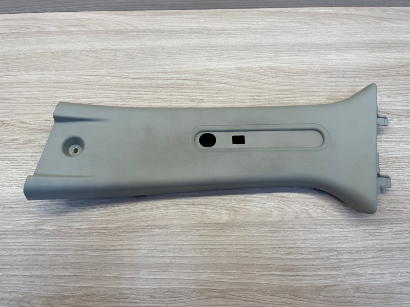 Обшивка средней стойки