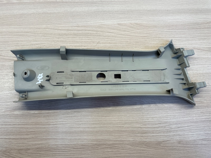 Обшивка средней стойки