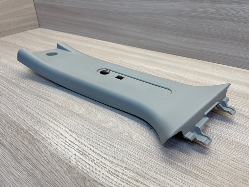 Обшивка средней стойки