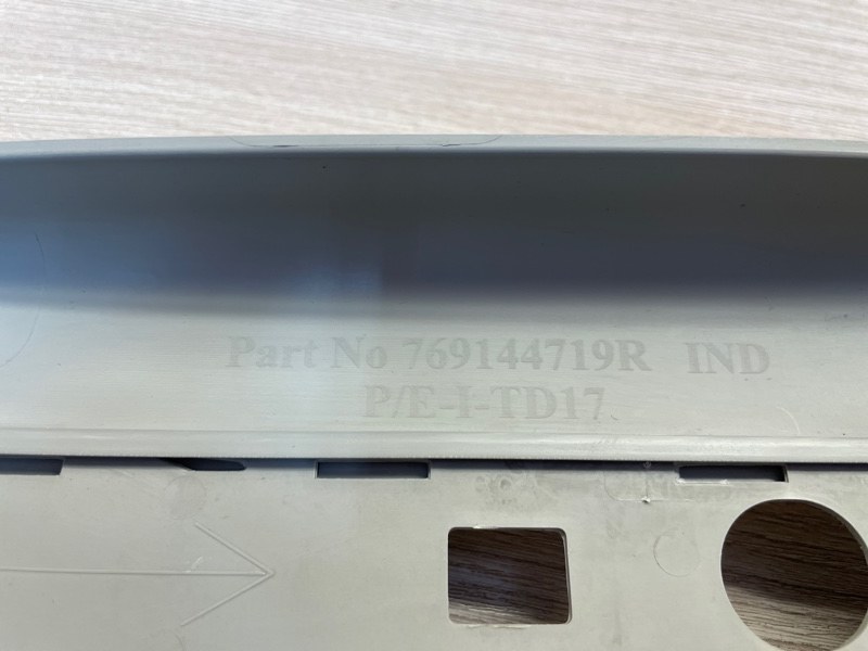 Обшивка средней стойки