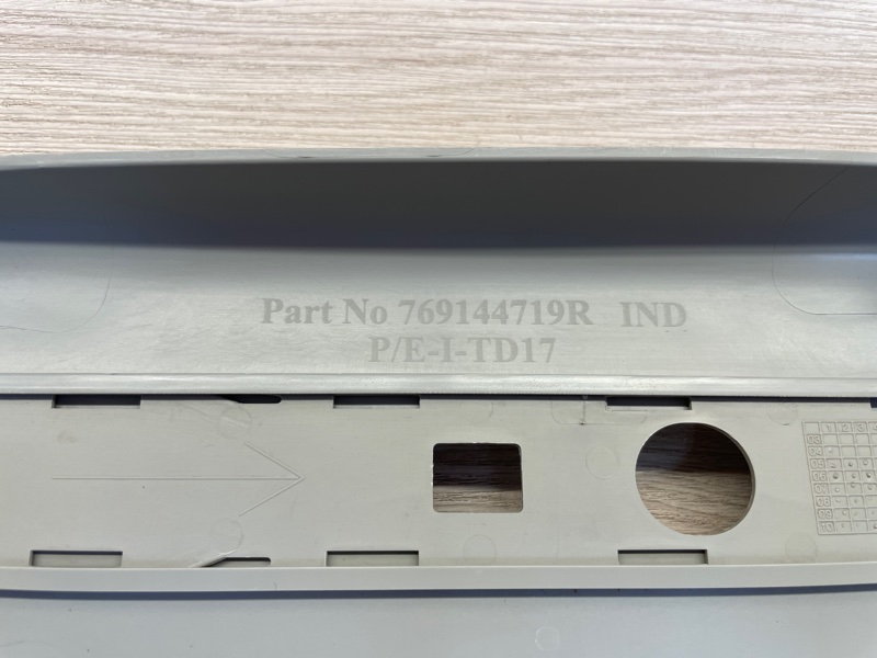 Обшивка средней стойки