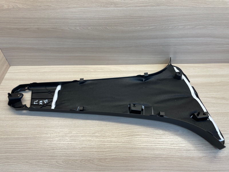 Обшивка средней стойки