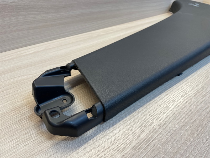 Обшивка средней стойки