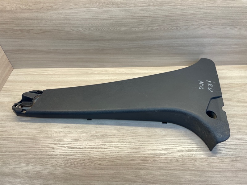 Обшивка средней стойки