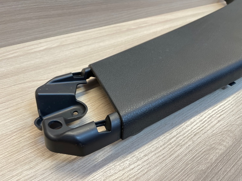 Обшивка средней стойки