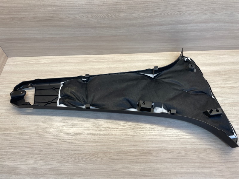 Обшивка средней стойки