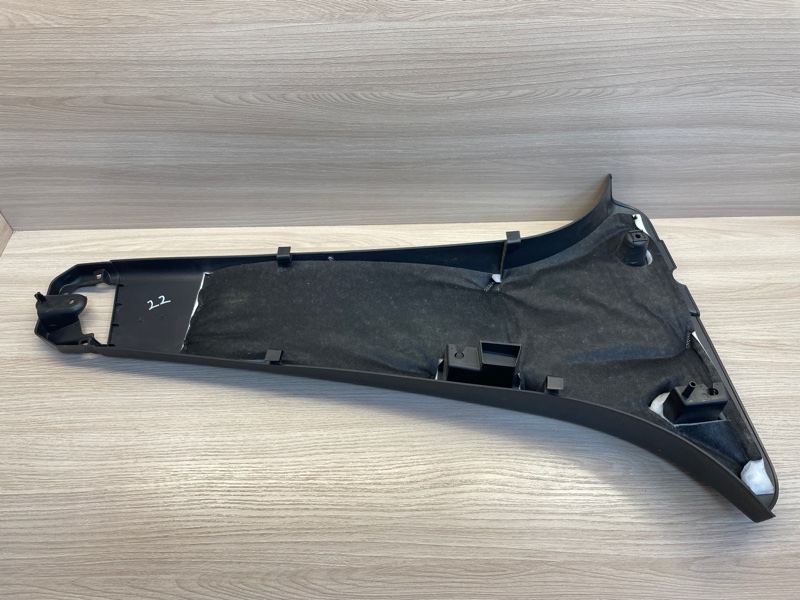 Обшивка средней стойки