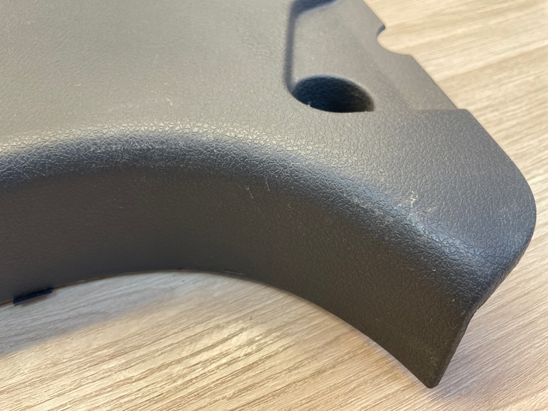 Обшивка средней стойки