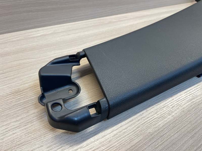 Обшивка средней стойки